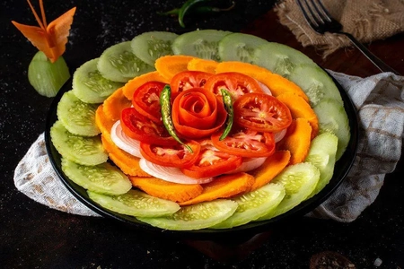ترفند ساده برای تزیین سالاد؛ سالادهای جذاب و حرفه‌ای