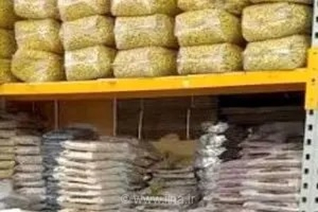 کشف انبار بزرگ خشکبار احتکار شده در بندر انزلی به ارزش ۳۰ میلیارد ریال توسط پلیس آگاهی