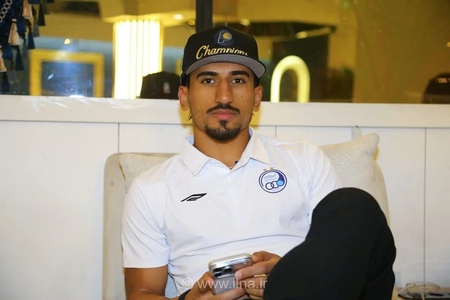 حردانی بازوبند کاپیتانی استقلال را در دربی می‌بندد؟