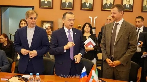 ابن‌سینا: پلی میان فلسفه یونان و حکمت شرق از نگاه رایزن فرهنگی ایران در مسکو