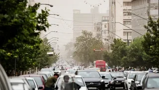 قطع برق در بخش‌هایی از الیگودرز لرستان به دلیل وزش شدید باد