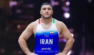 محمدنژاد با شکست حریف آمریکایی، قهرمان کشتی آزاد جوانان جهان شد