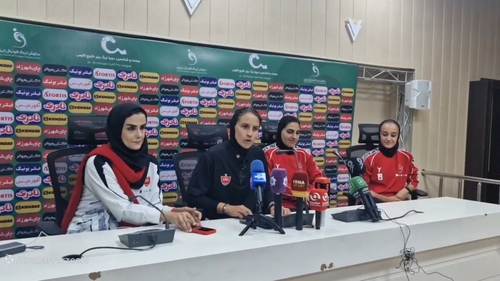 سرمربی زنان پرسپولیس پس از شکست استقلال: ۵۰ سال دیگر عکس‌های این دربی را به نوه‌ها نشان می‌دهید