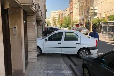 گزارش سد معبر خودروها با اپلیکیشن «پلیس من»؛ دیگر نیازی به تماس با ۱۱۰ نیست