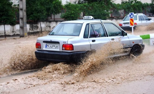 بارش شدید باران در گرگان؛ تصاویری از سیلابی شدن معابر