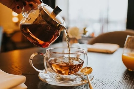 چای برای سلامت قلب: مطالعه جدید نشان می‌دهد نوشیدن چای خطر بیماری‌های قلبی را کاهش می‌دهد