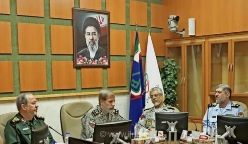 دیدار فرمانده ارتش با سرپرست وزارت دفاع؛ بررسی تحولات جنگ و الزامات دفاعی