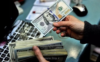 افزایش قیمت ارز؛ انتقاد از سیاست‌های دولت و رهاسازی بازار/ خطر موج تورمی
