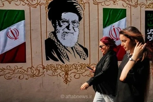 نقد روزنامه جمهوری اسلامی درباره بازگشت بحث‌های گران شدن بنزین و اجبار به حجاب در شرایط جنگی