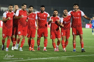 پیروزی پر گل پرسپولیس برابر استقلال خوزستان و صدرنشینی در لیگ برتر