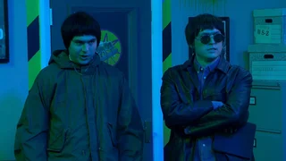 SNL بریتانیا اویسیس را به عنوان هکرهای روسی مسخره کرد که نخست وزیر اندی برنهام را فریب دادند