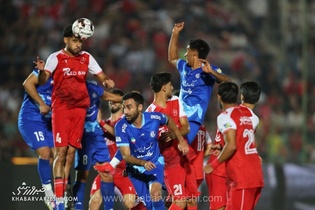 پرسپولیس با پیروزی قاطع برابر استقلال خوزستان صدرنشین شد