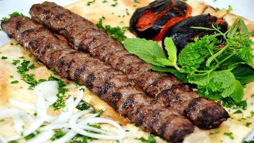 بی‌توجهی به سلامت غذا، مانع ثبت جهانی کباب بناب می‌شود