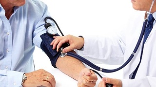 گرفتگی بینی، وزوز گوش و گلودرد؛ چه زمانی به پزشک مراجعه کنیم؟
