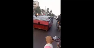 خودروی دست‌ساز شبیه تسلا سایبرتراک در مشهد جلب توجه کرد