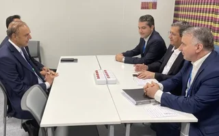 دیدار رئیس کل بانک مرکزی ایران با همتای پاکستانی در بانکوک