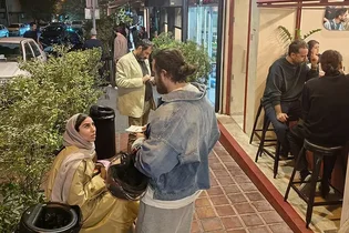 کافه‌های مرکز تهران به فضای سوم زندگی شهروندان تبدیل شدند