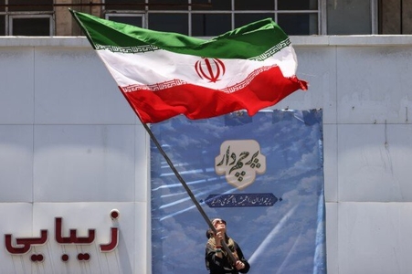 مدال طلای مهمدی در کشتی فرنگی امیدهای جهان و اهتزاز پرچم ایران در آمریکا