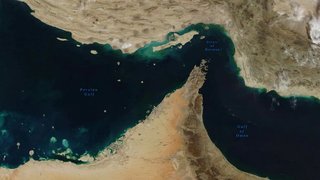 نهاد مدیریت آبراه خلیج فارس به کشتیرانی متخلف هشدار داد