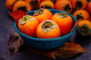 خرمالو؛ میوه‌ای پاییزی برای تنظیم فشار خون و پیشگیری از سرطان