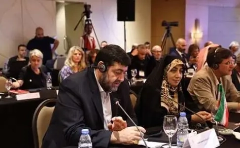 رئیس هلال‌احمر: حرکت به سمت منابع پایدار برای کمک‌های بشردوستانه