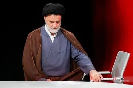 حمله فرهیختگان به نبویان: وقتی ادعا می‌کنی در کشور کودتا شده، می‌فهمی چه می‌گویی؟