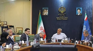 بررسی روند بازسازی تأسیسات پارس جنوبی در شورای معاونان وزارت نفت