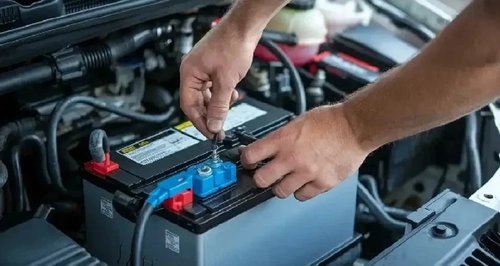 علت به‌هم‌ریختن تنظیمات خودرو پس از تعویض باتری