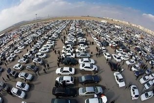 بازار خودرو در شوک دلار؛ فروشندگان از عرضه دست کشیدند