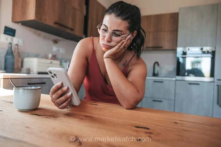کاهش بازده حساب‌های پس‌انداز با سود بالا در سایه تورم؛ راهکاری برای مقابله