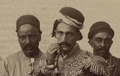تصویری قدیمی از والی لرستان و همراهان در دوران قاجار