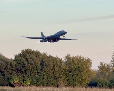 تأکید داونینگ استریت بر ایمن بودن پایگاه RAF Fairford پس از خروج بمب‌افکن‌های آمریکا