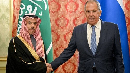 دیدار لاوروف و بن فرحان در بحرین