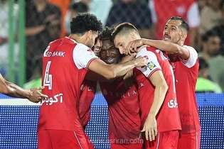 پرسپولیس با پیروزی قاطع برابر مس شهر بابک به دربی می‌رود