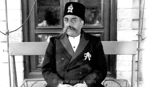 تصویری تاریخی از مظفرالدین شاه قاجار در اتاق هتل محل اقامتش در شهر برلین آلمان