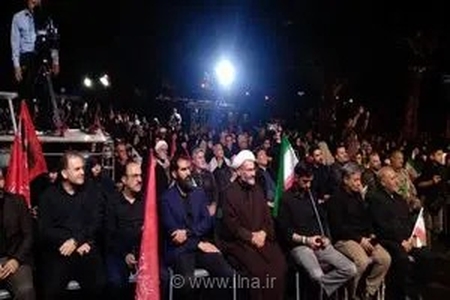 نوای قرآن در میدان ولیعصر(عج) طنین‌انداز شد