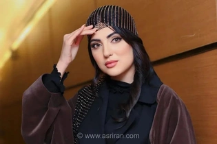 ژست متفاوت هلیا امامی در مراسم اخیر