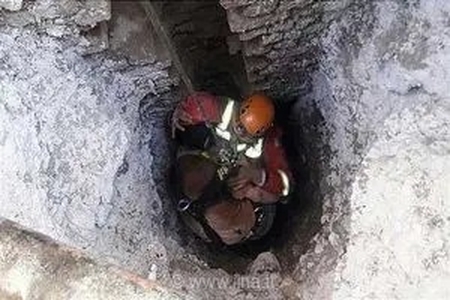 جان باختن 2 نفر بر اثر سقوط در چاه فاضلاب روستای رودباران شهرستان اراک
