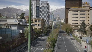 تصرف غیرقانونی زمین در خیابان جردن و تبدیل آن به پارکینگ
