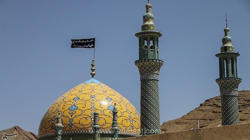 رونمایی از المان امام شهید در آستان مقدس حضرت سلطانعلی کاشان