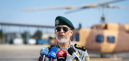 دریادار سیاری: عبور از تنگه هرمز نیازمند هماهنگی است