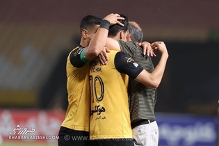 سپاهان با عبور از مرز ۱۱۰۰ گل، رکورد تاریخی لیگ برتر را شکست
