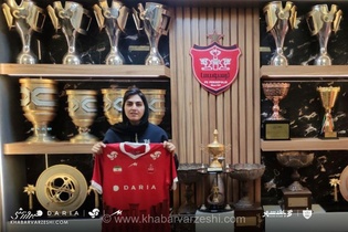 اقدام جالب کاپیتان پرسپولیس؛ پیام تبریک غیرمنتظره زهرا قنبری برای سرمربی جدید تیم زنان استقلال