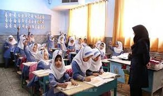 انتقاد از ادامه دار بودن مدارس دوشیفته و کلاس‌های پرجمعیت