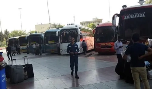 چرخ‌دستی زیر بار سنگین/ کودکان کار در ترمینال جنوب