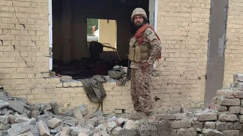 حمله انتحاری مرگبار در شمال غرب پاکستان؛ ۱۵ کشته و زخمی در پی انفجار خودروی بمب‌گذاری شده