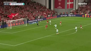 گل چهارم پرتغال به دانمارک با ضربه فلیکس