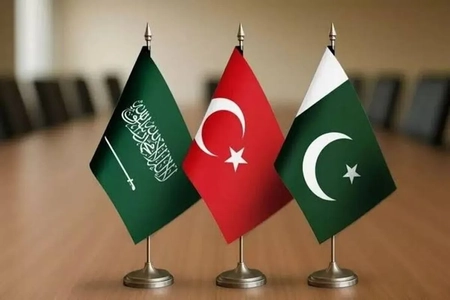 تحلیل مشاور قالیباف از سفر مقامات ترکیه، عربستان و پاکستان به تهران: ایده مشخصی نداشتند، برای تعدیل آمده بودند