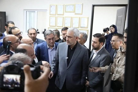 بازدید وزیر اقتصاد از مرز بازرگان؛ تسهیل تردد مسافر و افزایش گیت‌های ورودی و خروجی پیگیری می‌شود