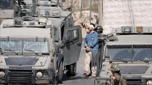 بازداشت ۱۵ فلسطینی در پی یورش‌ها به کرانه باختری